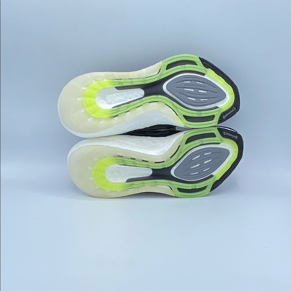 NEW! adidas Ultraboost 21 Men\'s Running Shoes‎ Size 7 main image 4